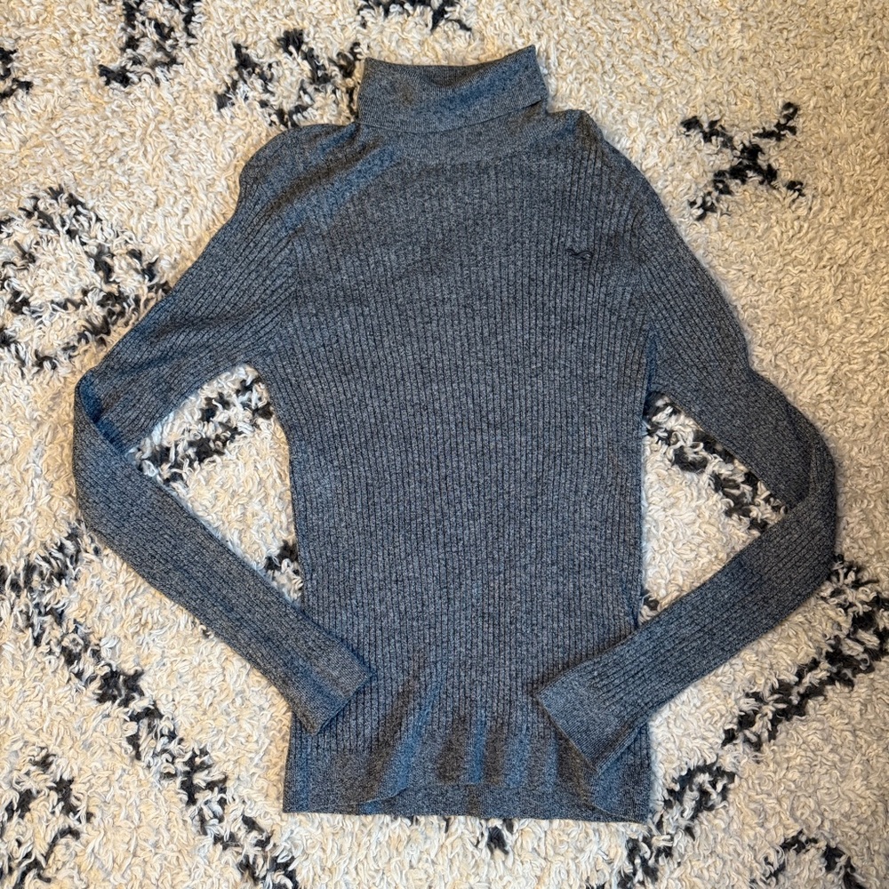 Hollister Men's Gray Turtleneck Sweater